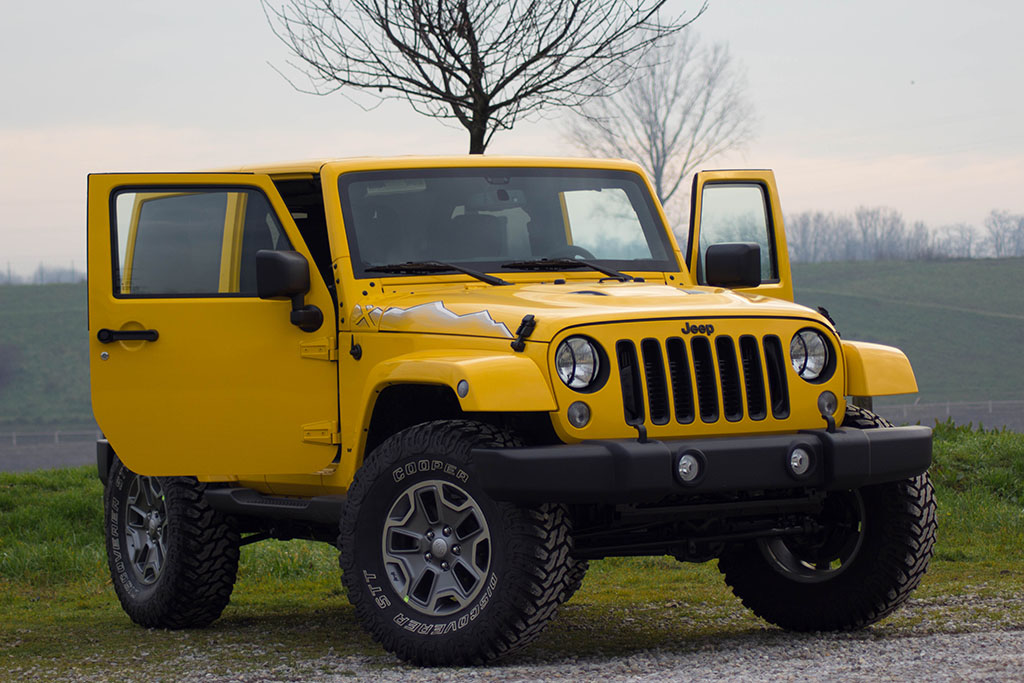 201601 jeep wrangler aor giallo sahara x