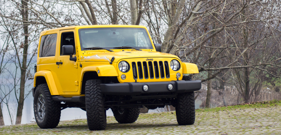 201604 Jeep Wrangler giallo