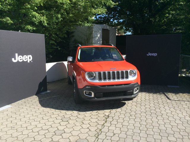 Evento Jeep Renegade presso Molto Club 